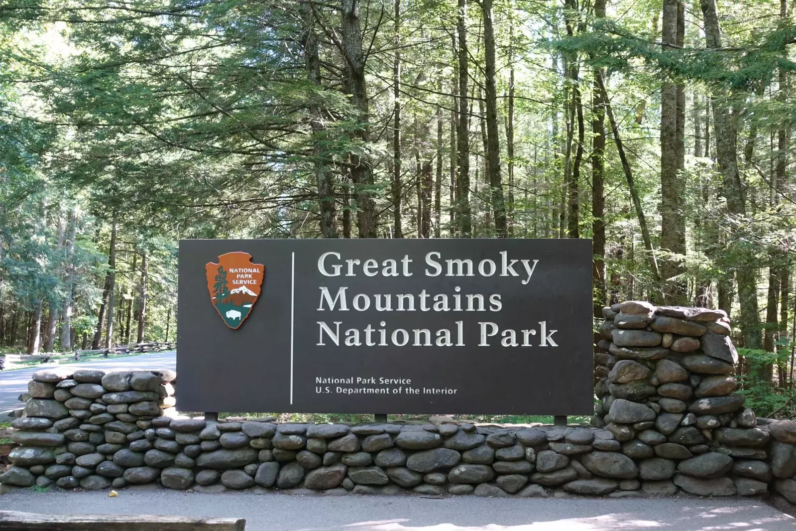 national-park-sign-3-2048x1365[1]