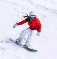 woman skiing