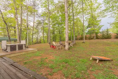 1 A Mountain Hyde-A-Way 12