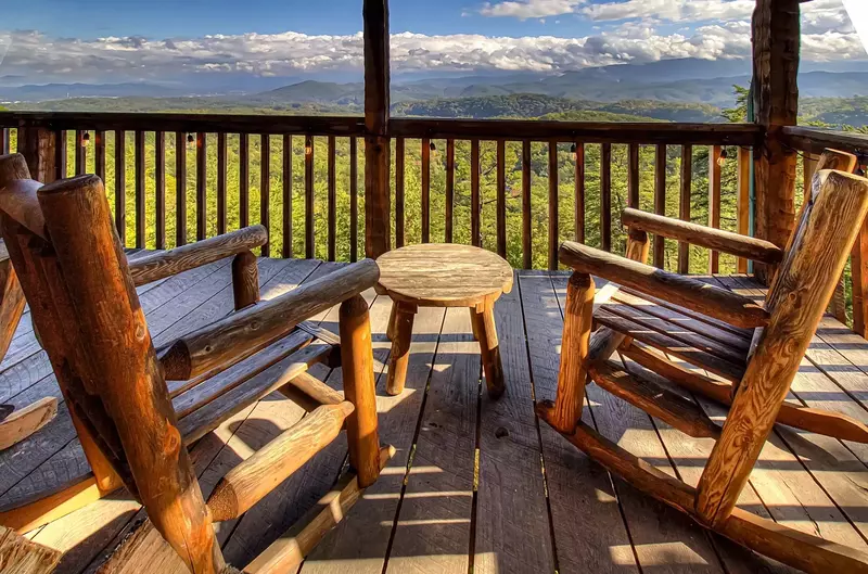 cabin in the smoky mountains