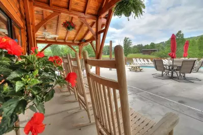 Mountain Valley Paradise 43