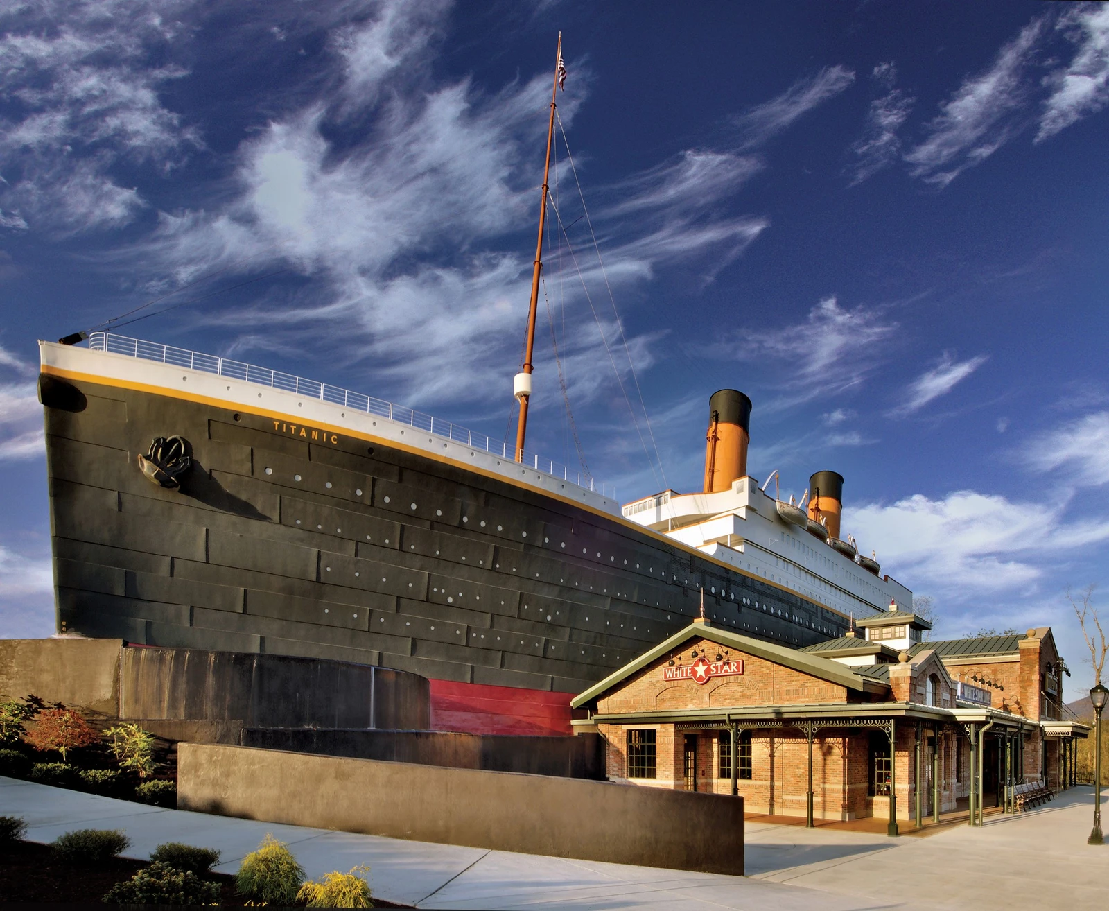 Titanic_Pigeon_Forge