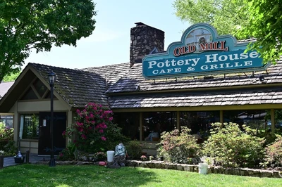 Pottery House Cafe is one of the best Pigeon Forge restaurants